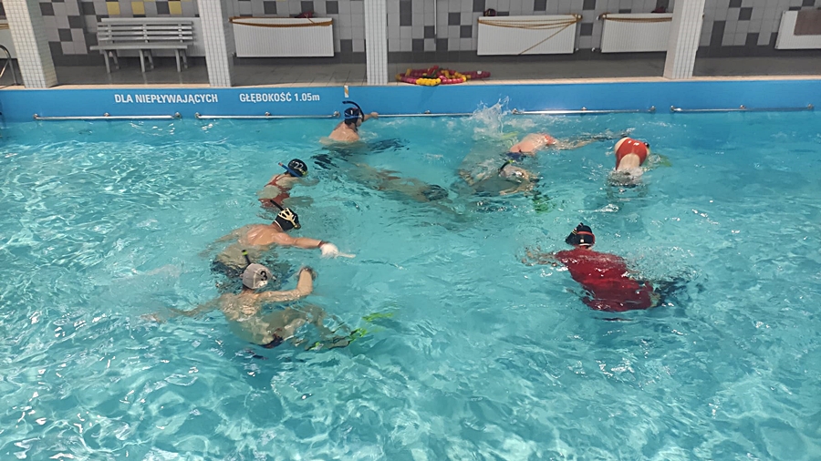 Hokej pod wodą Walenie Siemianowice Śląskie Trening 26 XI 2022. Koniec Walenia czyli Amatorska Liga Hokeja Pod Wodą